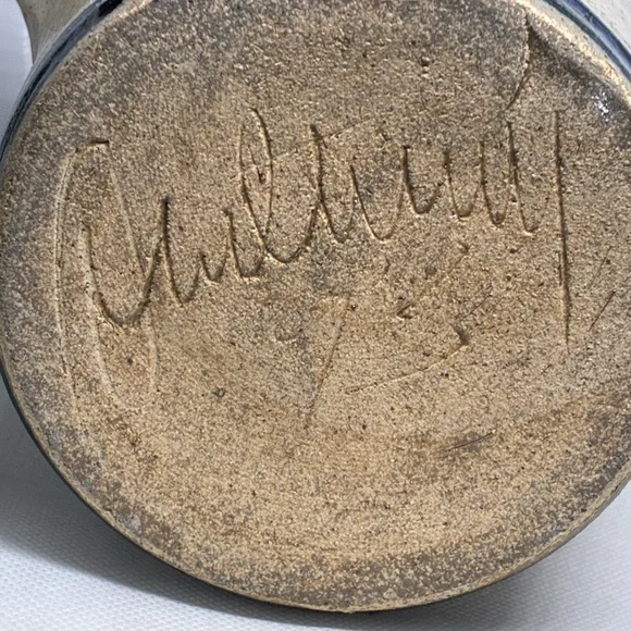 Salt Glazed Pottery Pitcher “Eureka Illinois” 6.5 Inches Stamped And Signed - Picture 4 of 6